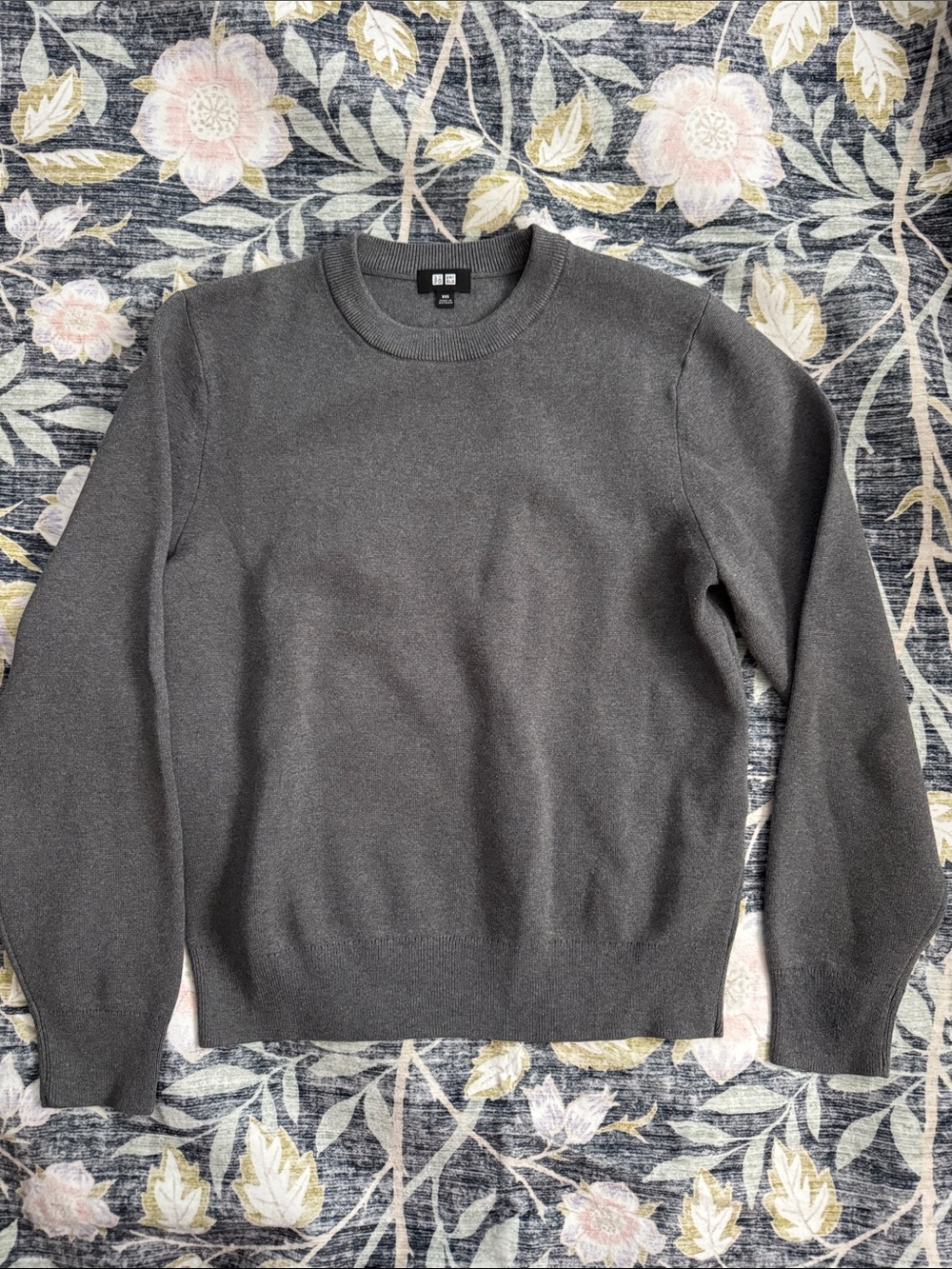 Uniqlo Washable Milano XXS Men's Dark Gray Crewneck Sweater